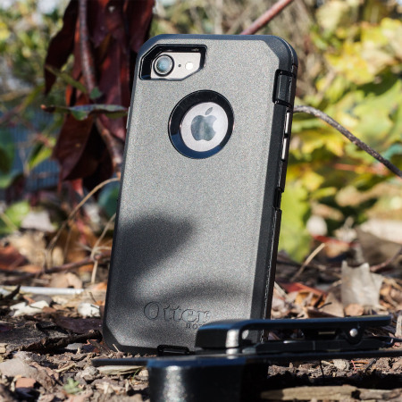 OtterBox Defender Series iPhone 8 / 7 Case Hülle in Schwarz