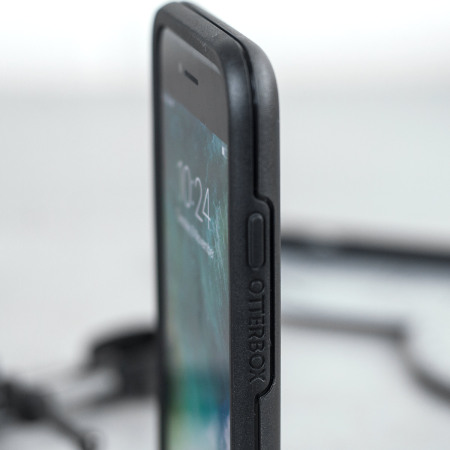 Otterbox Symmetry iPhone 8 / 7 Hülle in Schwarz