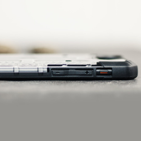 UAG Plasma iPhone 8 / 7 Protective Deksel - Is / Svart