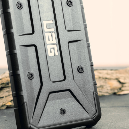 UAG Pathfinder iPhone 8 Plus / 7 Plus Rugged Case - Zwart