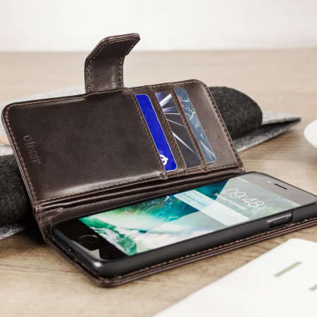 Olixar iPhone 7 Ledertasche Wallet Case in Braun
