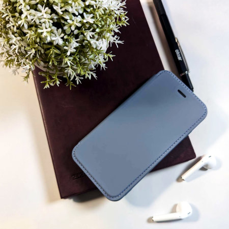 Olixar Soft Silicone iPhone SE 2020 Wallet Case - Grey