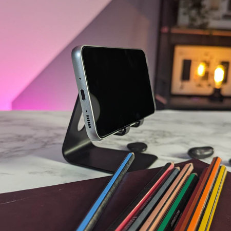 Olixar Black Universal Metal Smartphone and Tablet Stand
