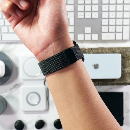 Olixar Black Milanese Apple Watch Strap For Apple Watch SE 2023 40mm - Main Image