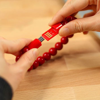 Bracelet Olixar Perles avec Câble Micro USB - Rouge