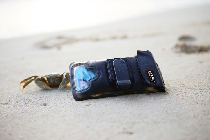 DiCAPac Action Universal Waterproof Case for Smartphones up to 5.7