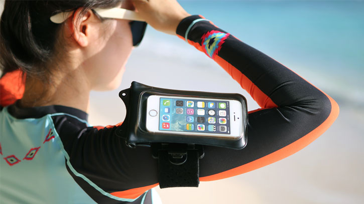 DiCAPac Action Universal Waterproof Case for Smartphones up to 5.7