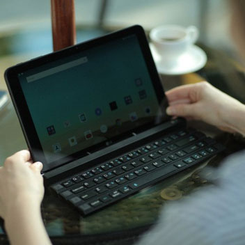  LG QWERTZ Rolly Rollable Portable Wireless Bluetooth Keyboard KBB-700
