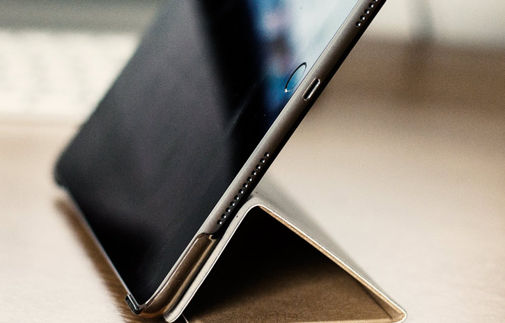 Coque iPad 2017 Olixar avec rabat et support – Or / Transparent