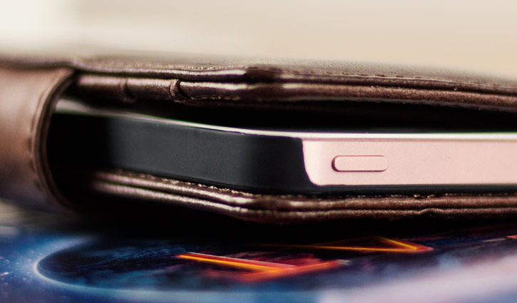 Olixar Genuine Leather iPhone SE Wallet Case - Brown