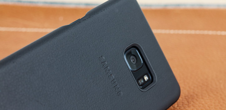 Coque Samsung Galaxy Note 7 Officielle en cuir véritable – Noire vue sur appareil photo