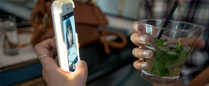 Coque iPhone 6S Plus / 6 Plus Lumee Selfie Light – Noire