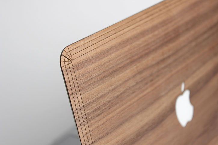 WoodWe Real Wood Apple Macbook Pro Retina 15 Cover - Walnut 