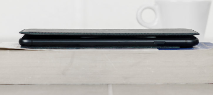 Olixar Slim Genuine Leather iPhone 8 Plus / 7 Plus Wallet Case - Black
