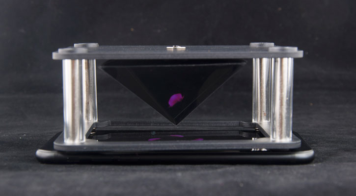 Prisme holographique universel pour smartphone