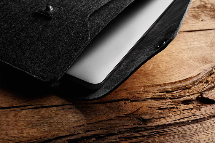 Housse MacBook Pro Retina 15 pouces Mujjo en cuir véritable – Noire