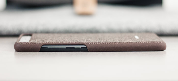 Coque Officielle Huawei P10 Protective Fabric en tissu – Marron vue sur touches