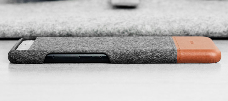 Coque Officielle Huawei P10 Plus Mashup tissu et simili cuir – Gris F. vue sur touches