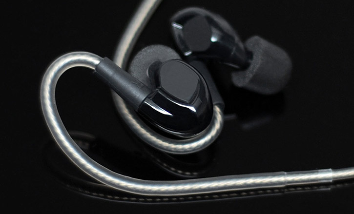 ADVANCED SOUND Model 3 Hi-resolution Wireless In-ear Monitors - Svart