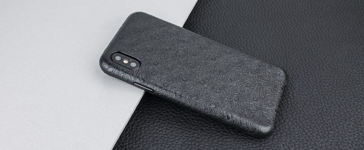 Coque iPhone X Olixar Ostrich Premium en cuir véritable – Noire vue sur appareil photo