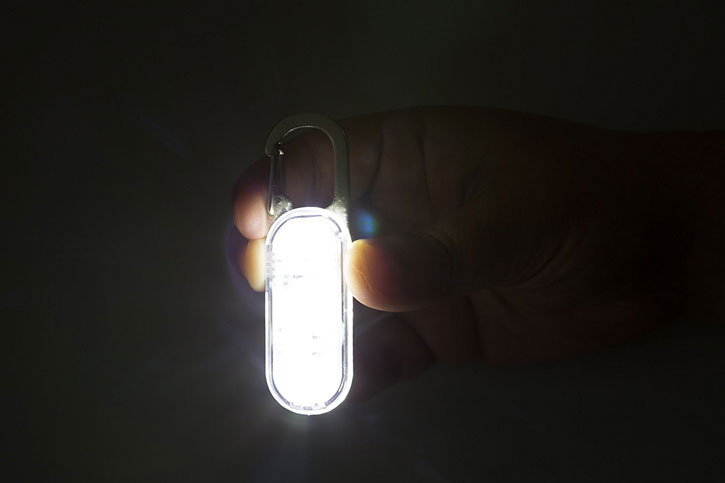 Lampe Torche de poche Echo Three LumiClip avec mousqueton