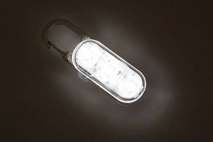 Lampe Torche de poche Echo Three LumiClip avec mousqueton