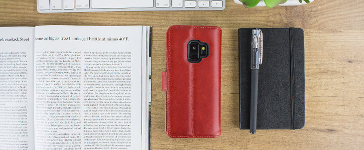 Housse Samsung Galaxy S9 Olixar Portefeuille cuir véritable – Rouge vue sur appareil photo