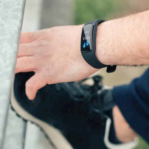 Forever Fitness Tracker and Heart Rate Monitor Bracelet  - Black