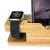 Base de carga de bamboo para el iPhone y el Apple Watch 8