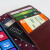 Olixar Microsoft Lumia 640 Clutch Ledertasche in Polka Rot 12